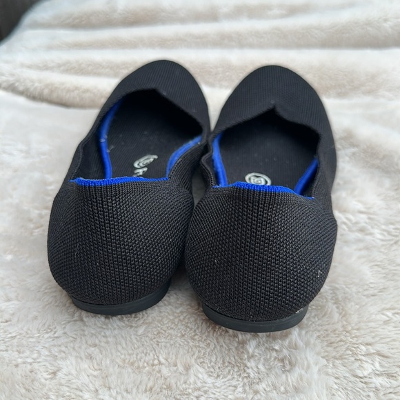 Rothy's Black Flats Sleek Comfortable Design - Picture 3 of 7